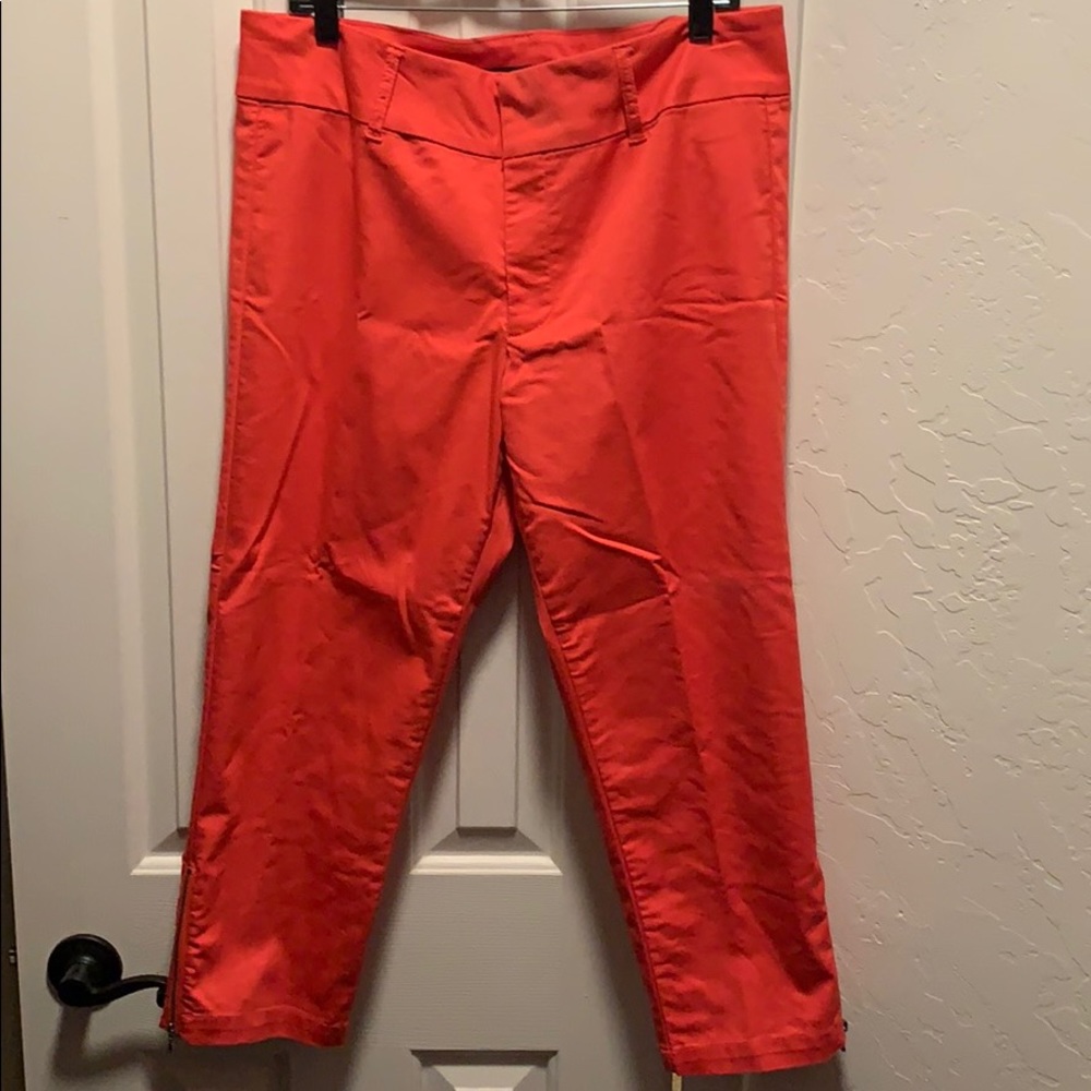 Women’s ankle pants